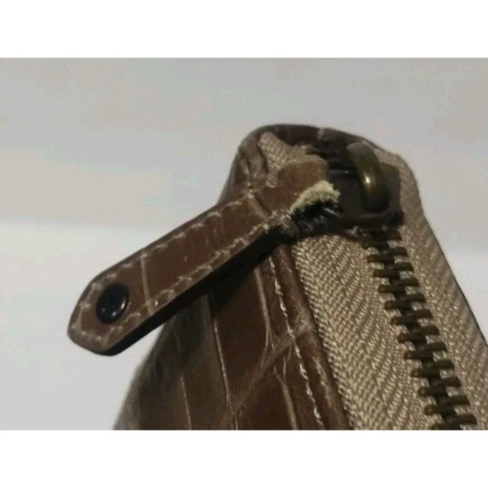 COACH Accordion Madison Authentic Wallet Zipper Closure Brown